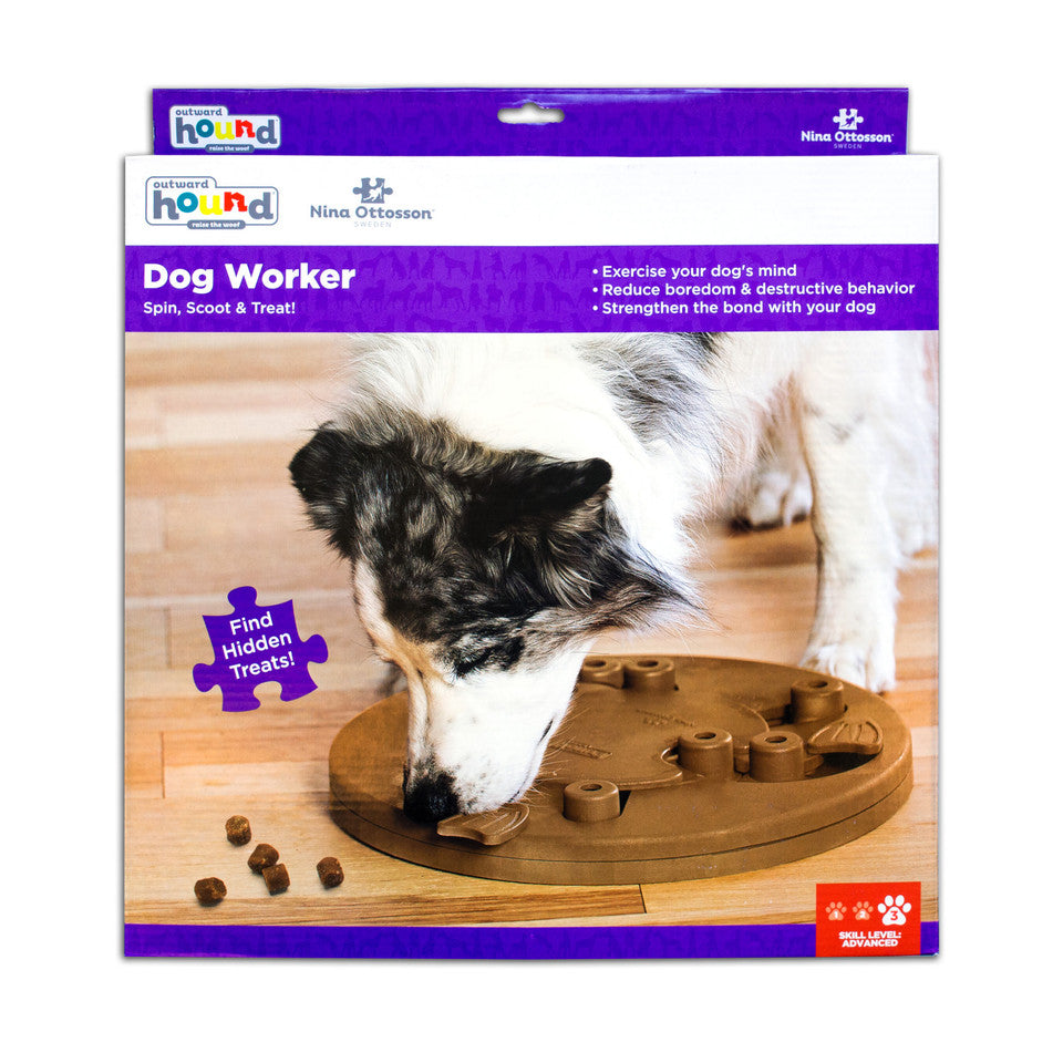 Dog Worker Interactive Treat Puzzle Dog Toy, Tan